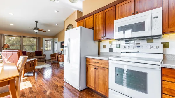 $284,900 | 2 Sunbow Path, Galena, IL 61036