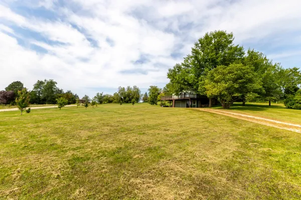 $284,900 | 2 Sunbow Path, Galena, IL 61036