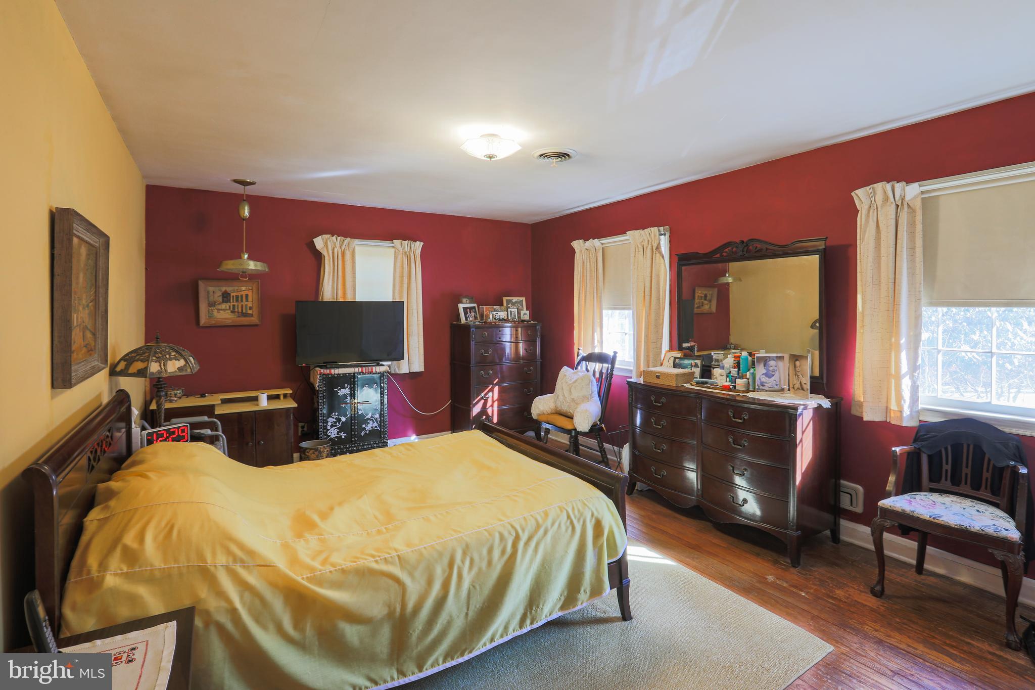 2606 Old Court Road Baltimore, MD 21208 - Photo 41 of 59 Bedroom
