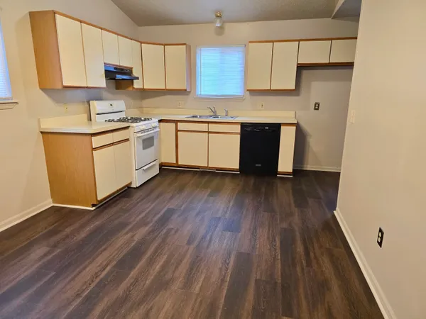 $1,350 | 11921 Belmont Avenue, Warren, MI 48089