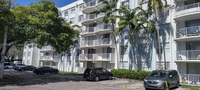 $1,400 | 484 Northwest 165th St Road, Unit A214, Miami, FL 33169