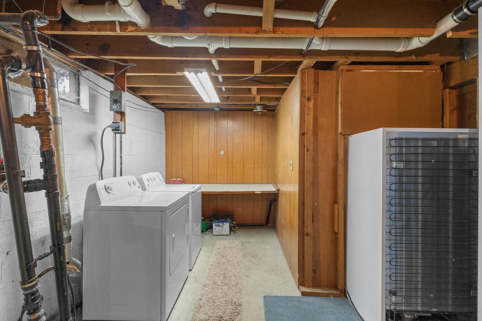1120 Oakwood Road Marion, OH 43302 - Photo 37 of 57 LL Laundry