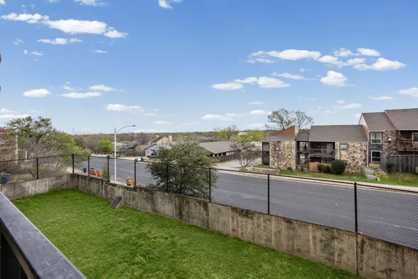 $285,000 | 6810 Deatonhill Drive, Unit 1100, Austin, TX 78745