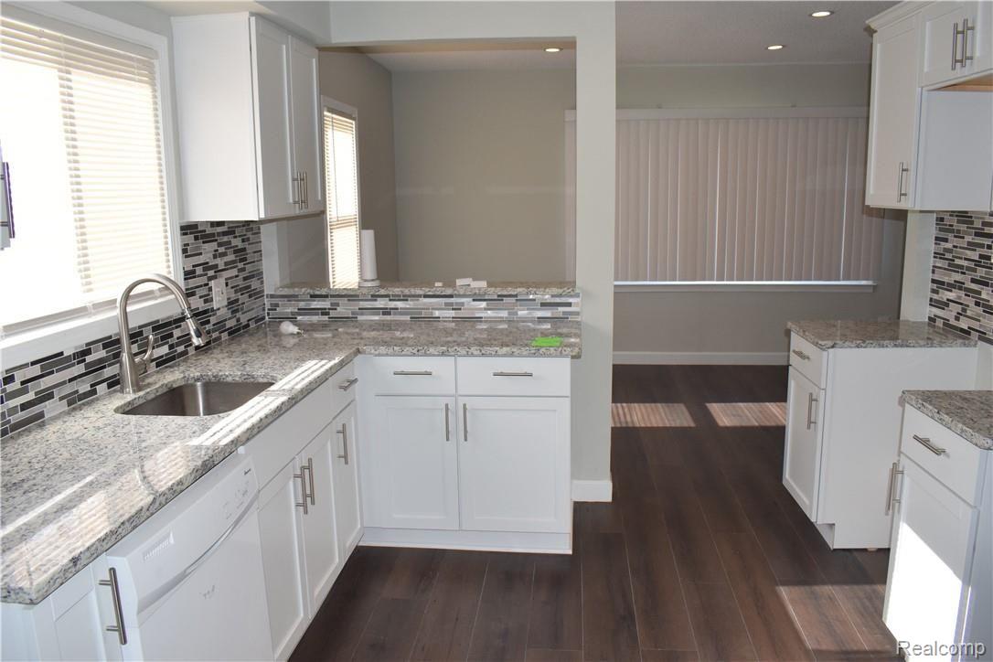 8536 Stephens Road Warren, MI 48089 - Photo 11 of 26 DSC_0589.JPG