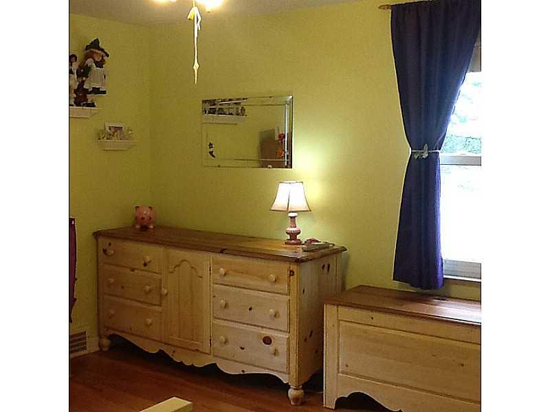 740 Scott Road Mt. Lebanon, PA 15228 - Photo 16 of 25 Bedroom. 2nd bedroom