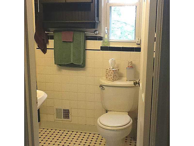 740 Scott Road Mt. Lebanon, PA 15228 - Photo 19 of 25 Full Bath.