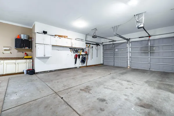 a view of a garage