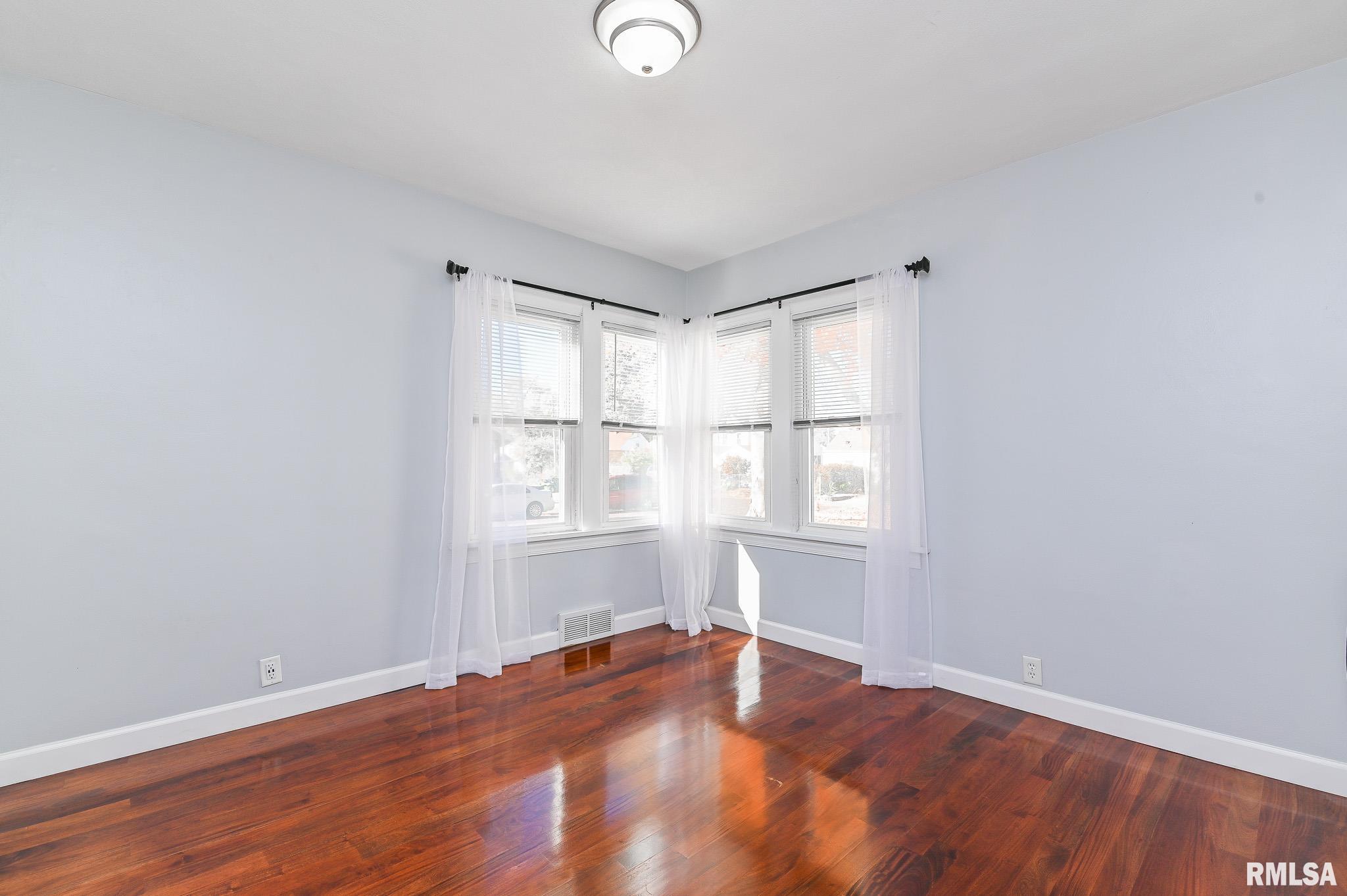 1002 Black Street Pekin, IL 61554 - Photo 13 of 26