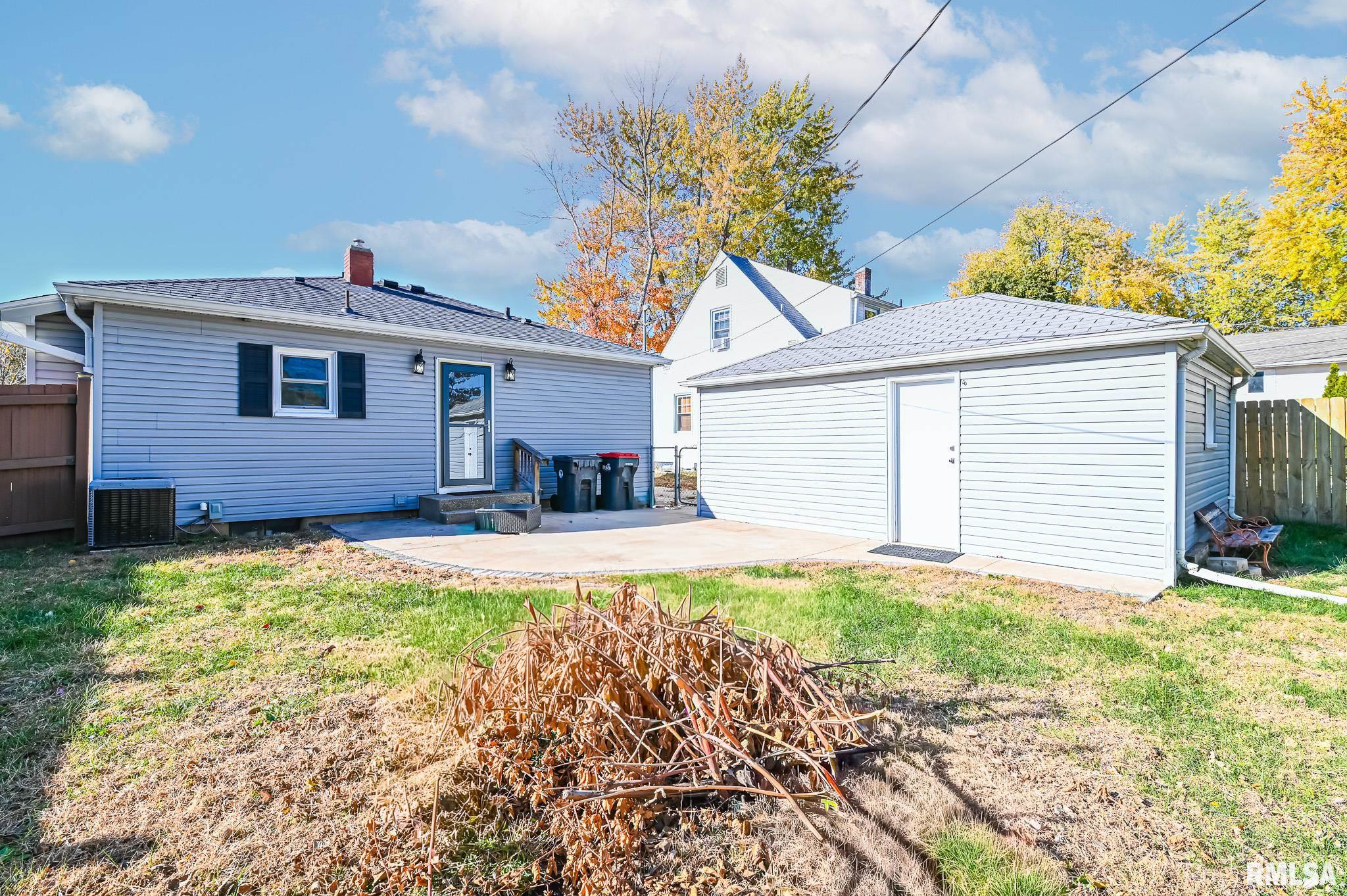 1002 Black Street Pekin, IL 61554 - Photo 25 of 26