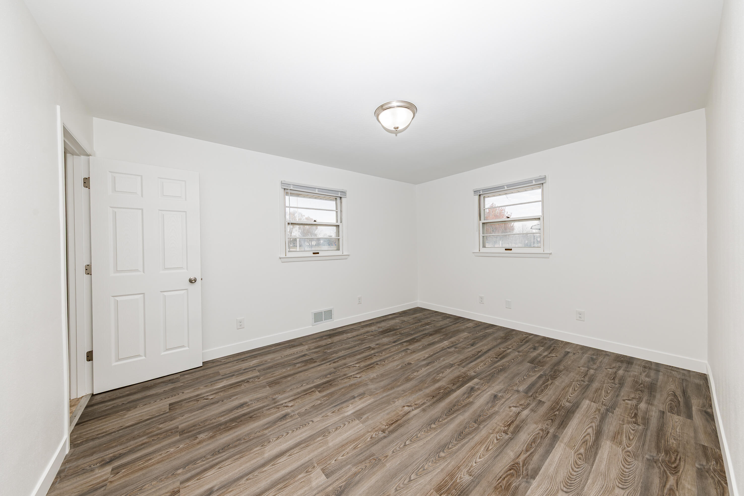 2327 Ohio Street Racine, WI 53405 - Photo 17 of 34 2327 Ohio St-19