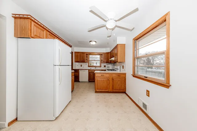 $259,900 | 2327 Ohio Street, Racine, WI 53405