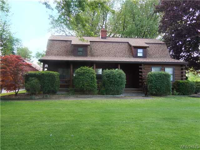 7220 Shawnee Road Wheatfield, NY 14120 - Photo 1 of 1 Exterior Front