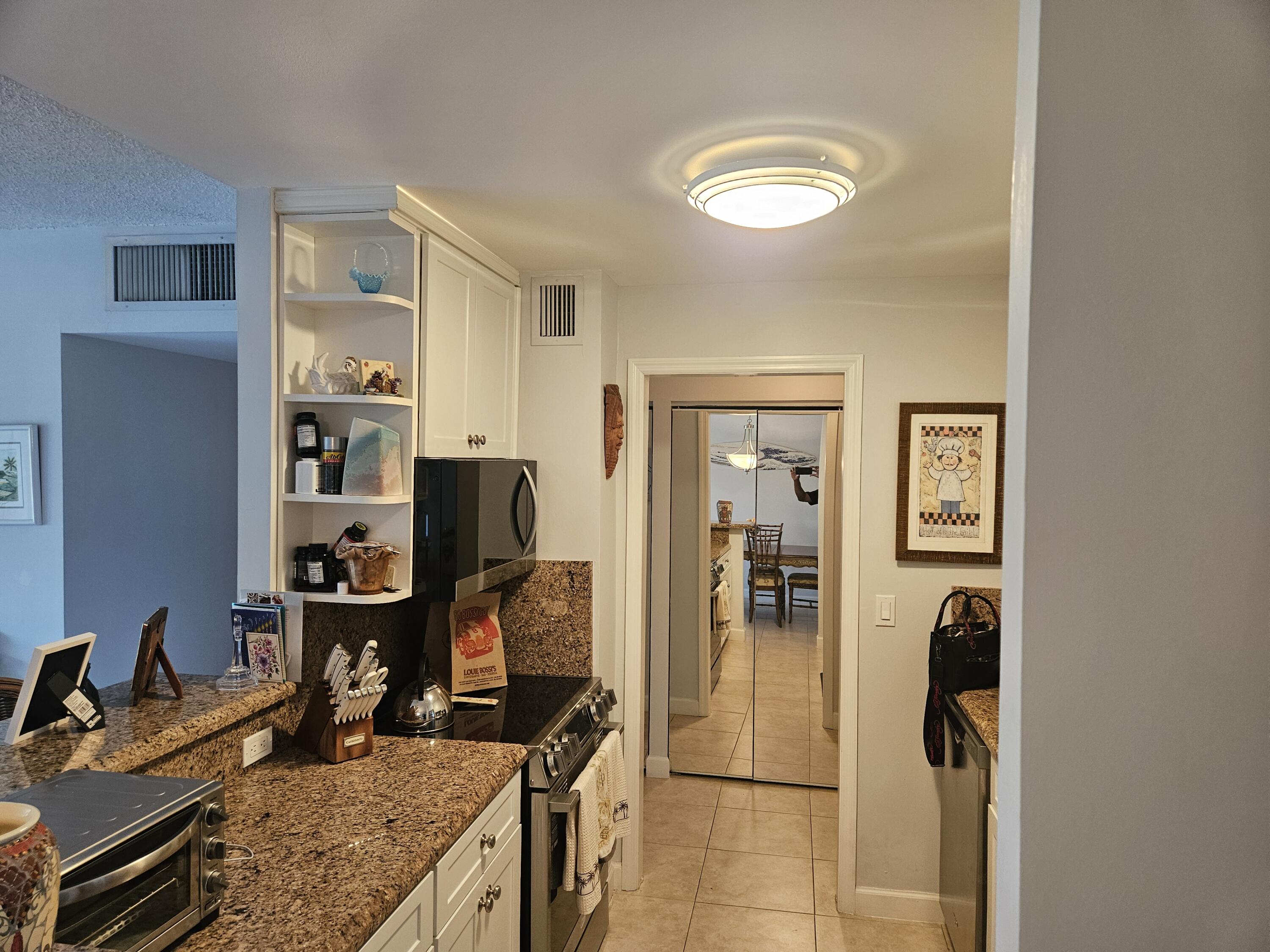 2121 North Ocean Boulevard, Unit 405E Boca Raton, FL 33431 - Photo 4 of 12 1000026310