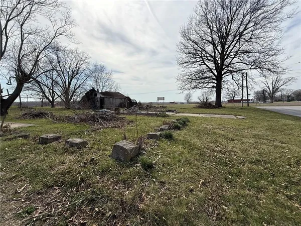 $69,000 | 434 South Street, Hardin, MO 64035