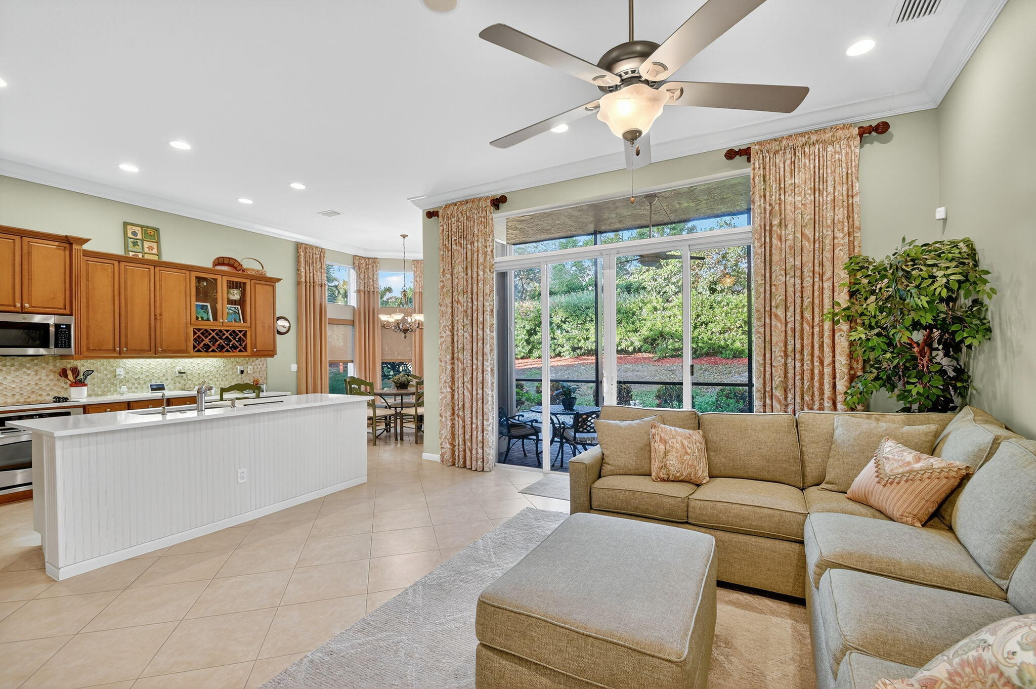 7411 Maple Ridge Trail Boynton Beach, FL 33437 - Photo 19 of 99 19-web-or-mls-DSC_9551
