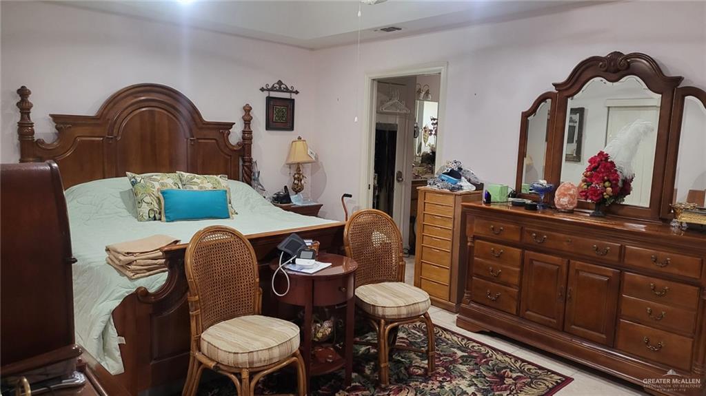 114 Sagittarius Street Mission, TX 78572 - Photo 6 of 7 a living room with furniture