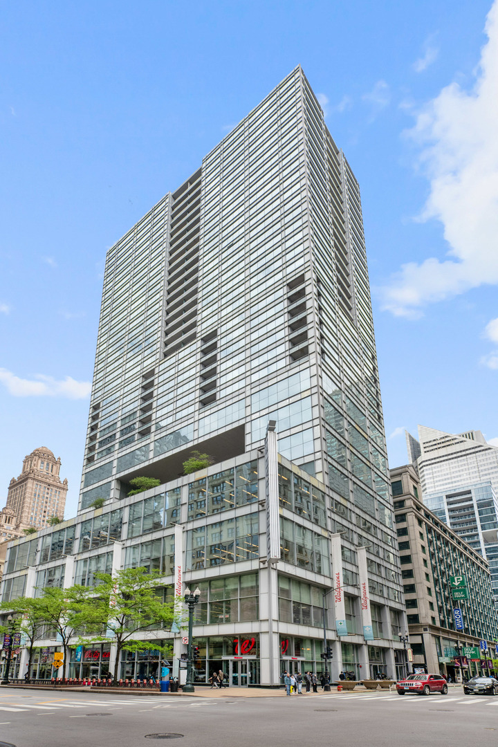 8 East Randolph Street, Unit 2906 Chicago, IL 60601 - Photo 1 of 13 a front view of a building