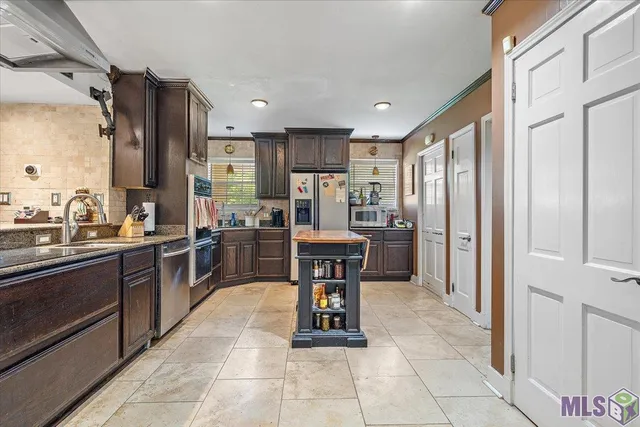 $599,000 | 1456 Lakeridge Drive, Baton Rouge, LA 70802