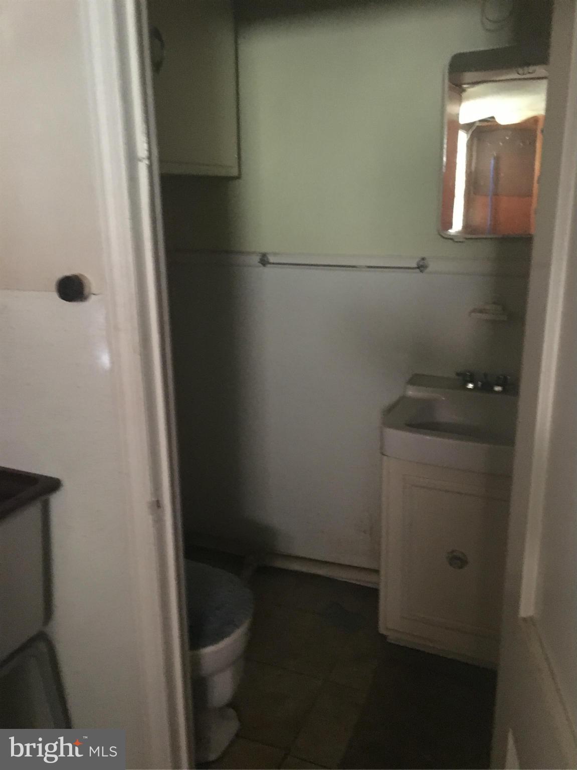 1753 Yakona Road Baltimore, MD 21234 - Photo 14 of 21 Bath
