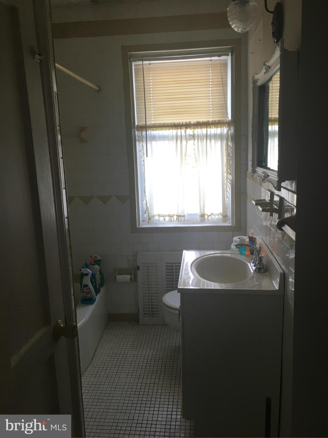 1753 Yakona Road Baltimore, MD 21234 - Photo 10 of 21 Bath