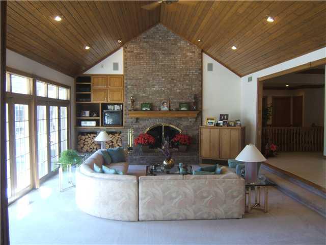 10051 Fall Creek Road Indianapolis, IN 46256 - Photo 4 of 12 Gallery Image 4