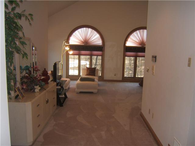 10051 Fall Creek Road Indianapolis, IN 46256 - Photo 8 of 12 Gallery Image 8