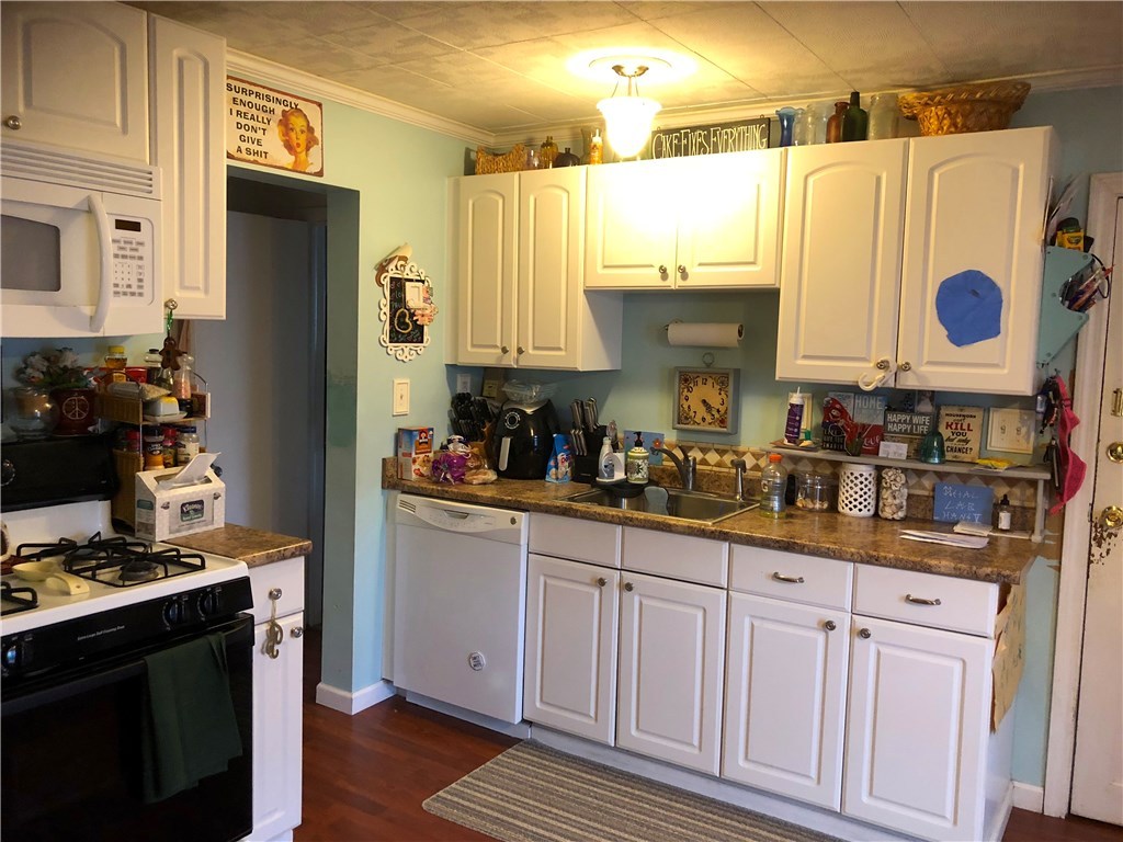 97 Cady Street Woonsocket, RI 02895 - Photo 6 of 17 Gallery Image 6