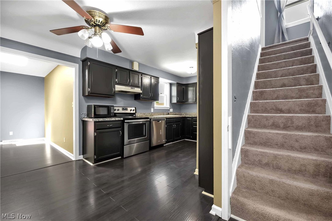 1722 Lorimer Road Cleveland, OH 44134 - Photo 15 of 35