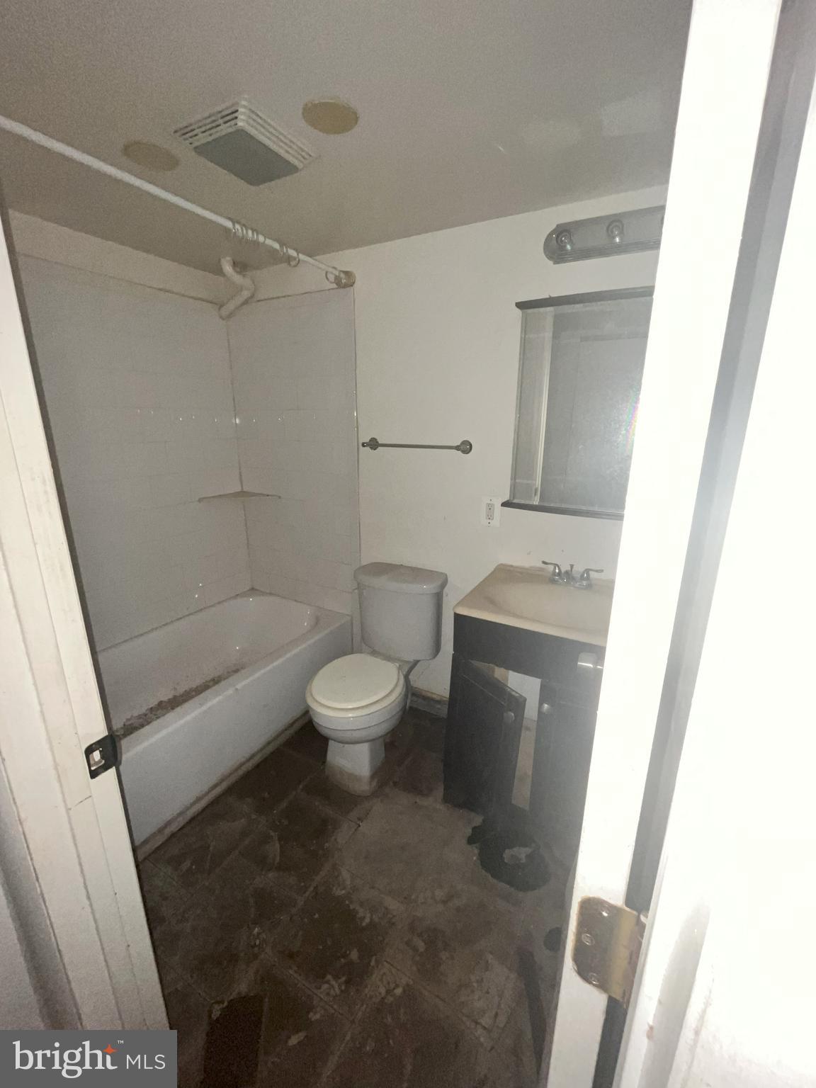 2154 Firethorn Road Middle River, MD 21220 - Photo 5 of 11