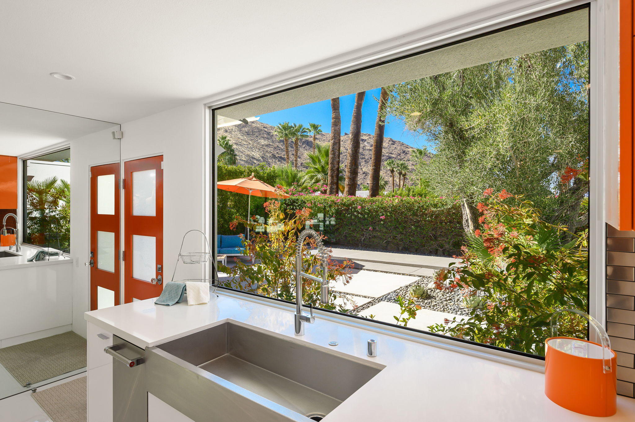 445 South Monte Vista Drive Palm Springs, CA 92262 - Photo 14 of 45 NMMonteVista0820_040
