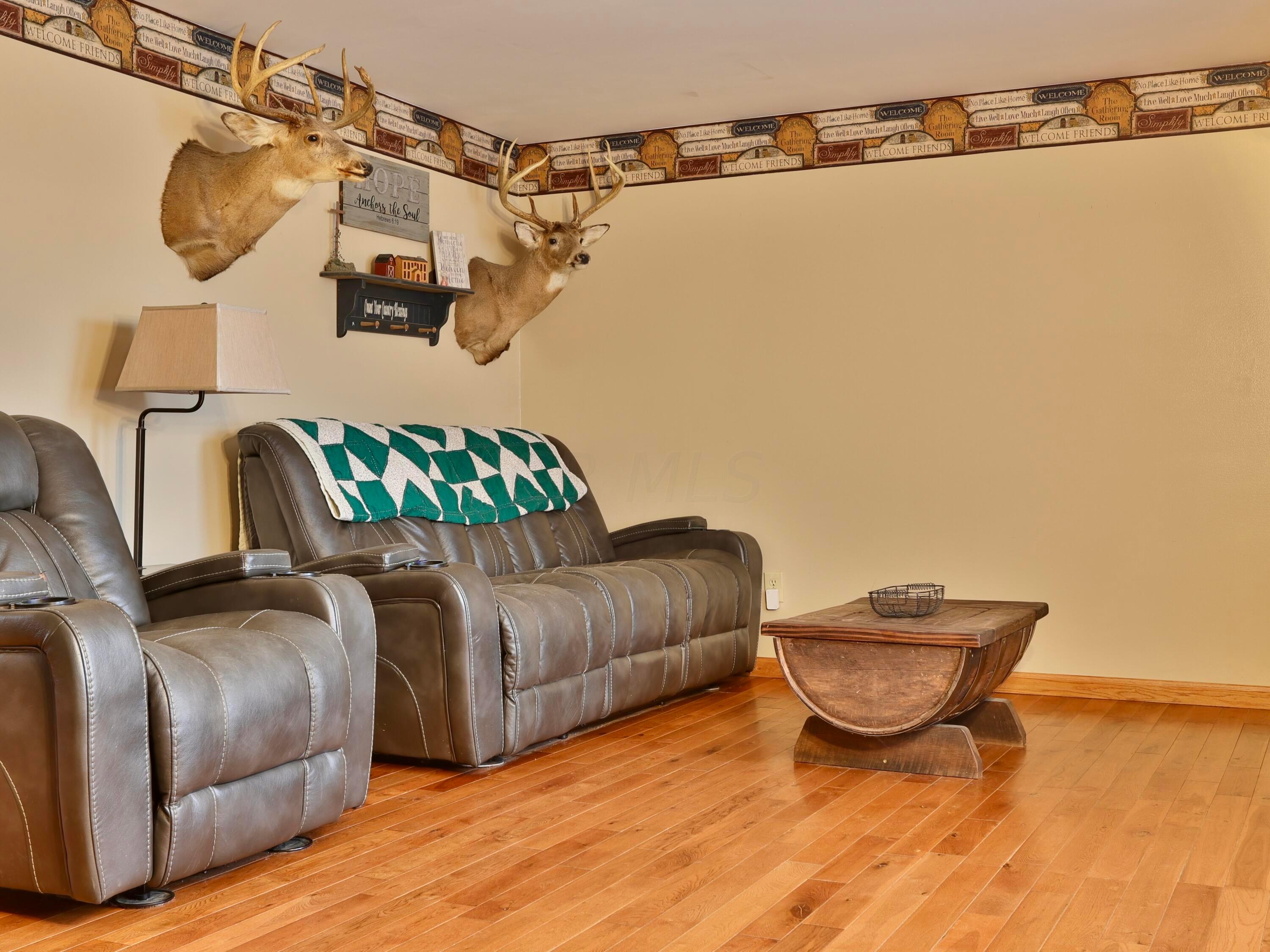 3345 Bucklick Road Jackson, OH 45640 - Photo 3 of 20 Living Room