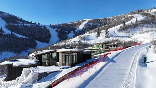 $27,900,000 | 8669 North Ski Beach Way, Park City, UT 84060