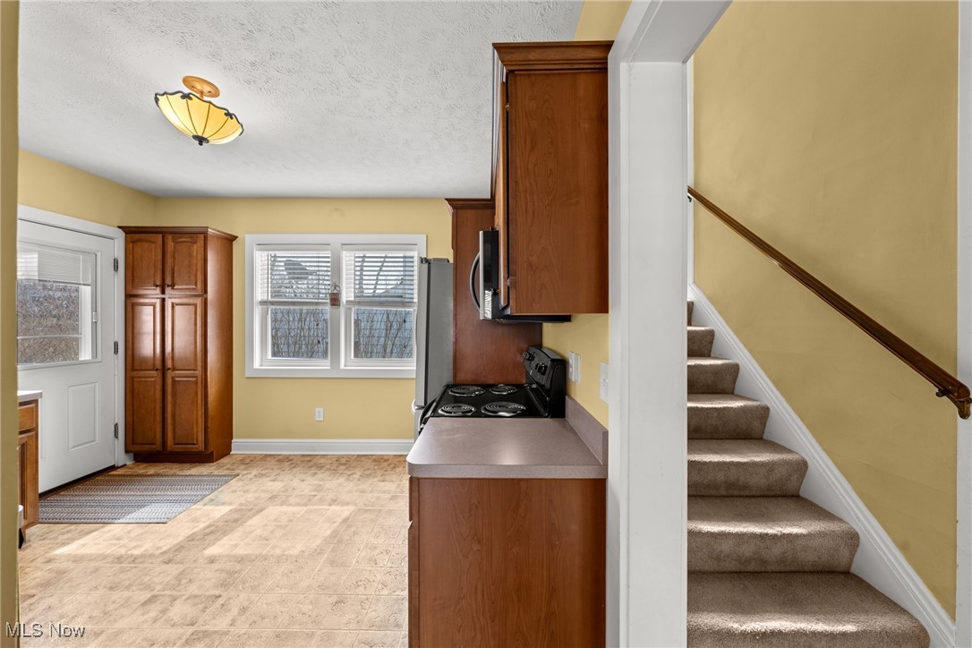 1437 Churchill Road Cleveland, OH 44124 - Photo 13 of 27