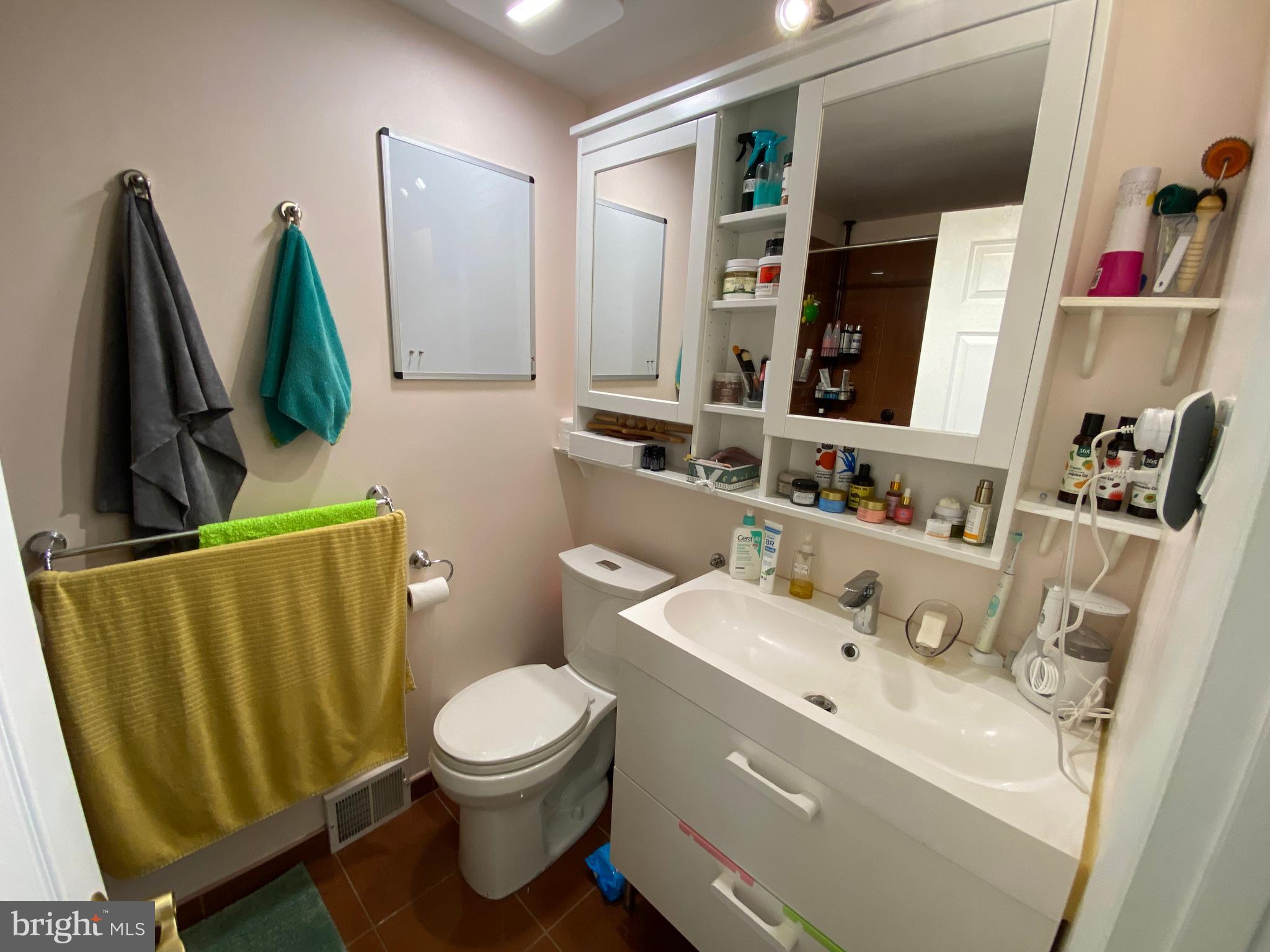 808 Densmore Road Philadelphia, PA 19116 - Photo 32 of 45 Gallery Image 32