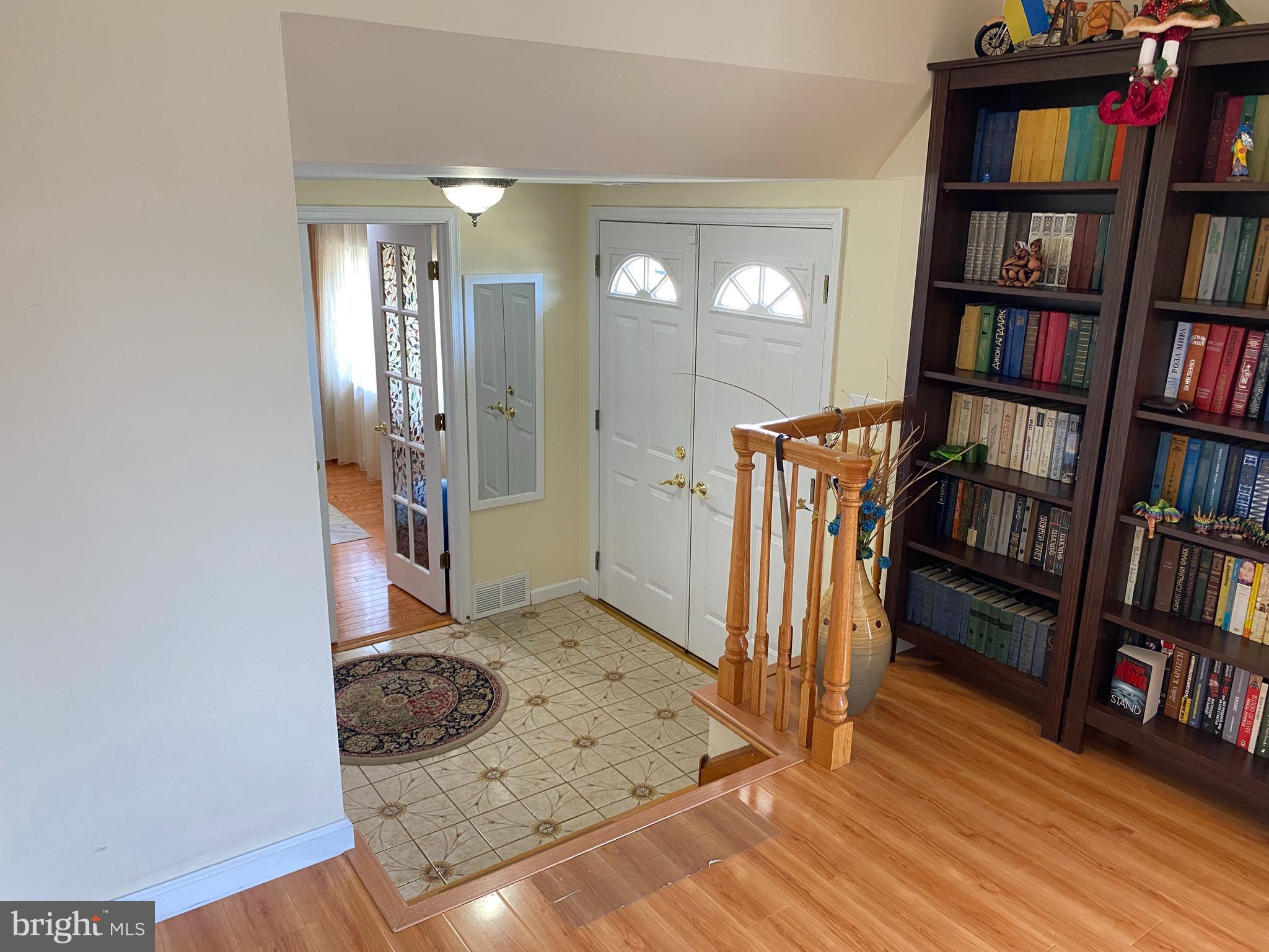 808 Densmore Road Philadelphia, PA 19116 - Photo 4 of 45 Gallery Image 4