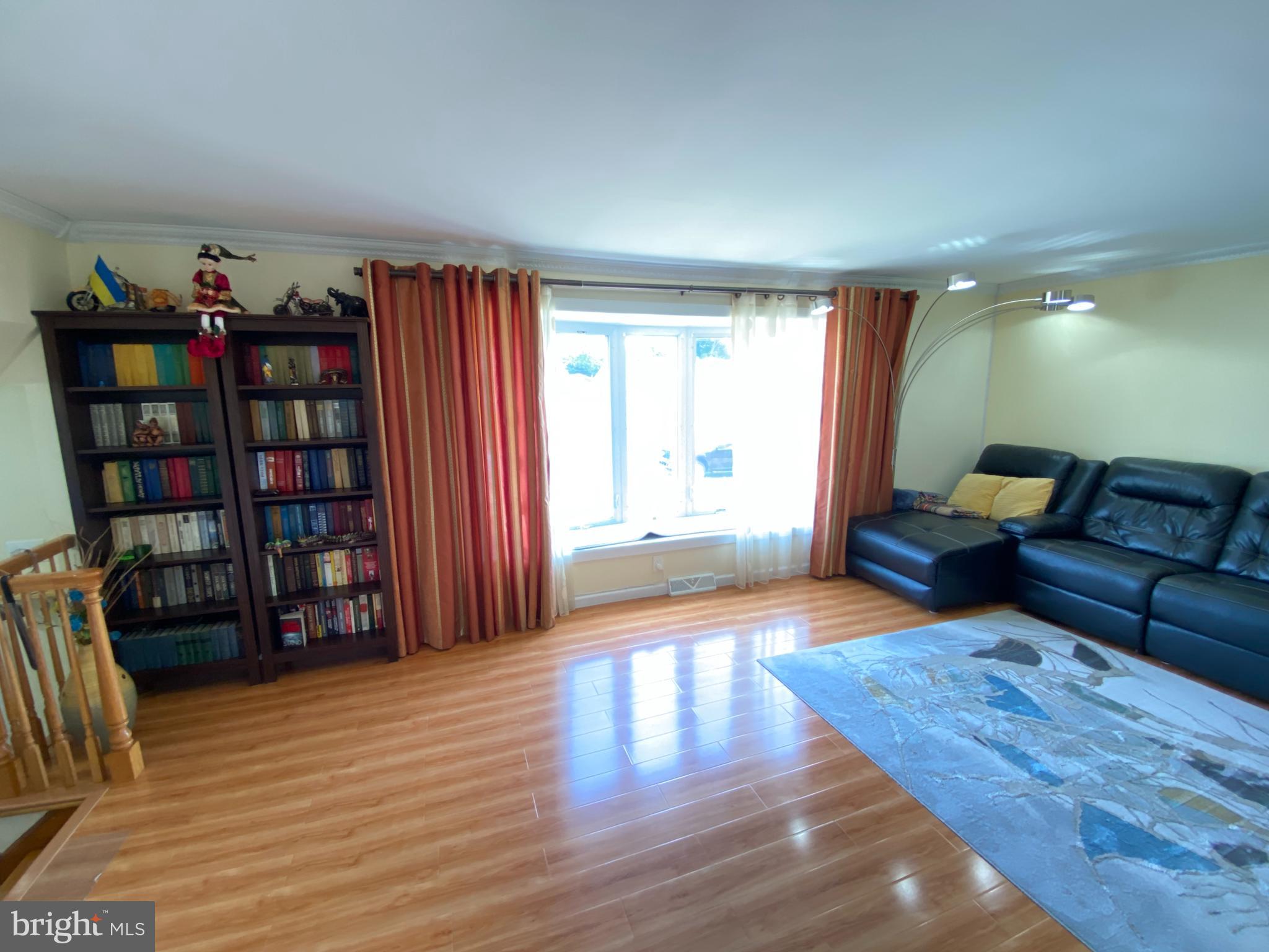 808 Densmore Road Philadelphia, PA 19116 - Photo 6 of 45 Gallery Image 6