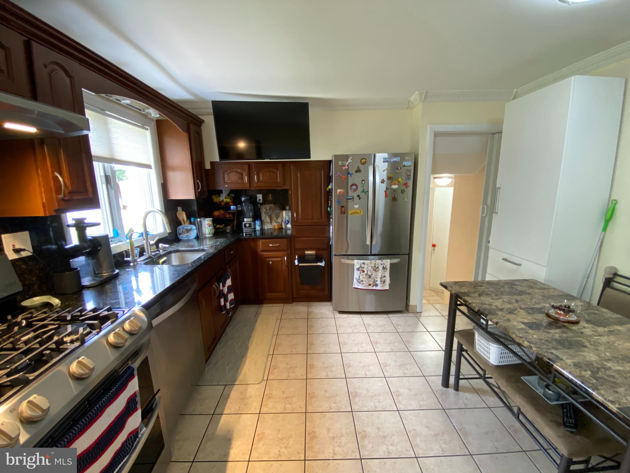 808 Densmore Road Philadelphia, PA 19116 - Photo 10 of 45 Gallery Image 10