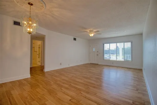 $1,800 | 2450 Canadian Way, Unit 26, Clearwater, FL 33763