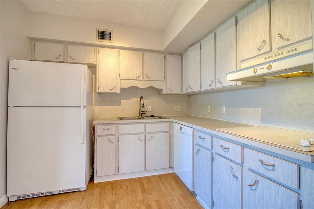 2450 Canadian Way, Unit 26 Clearwater, FL 33763 - Photo 17 of 45
