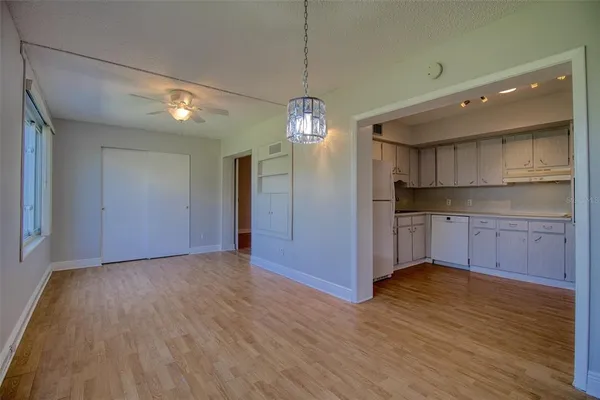 $1,800 | 2450 Canadian Way, Unit 26, Clearwater, FL 33763