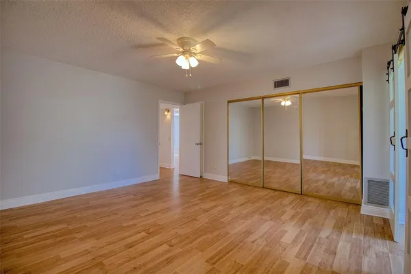 $1,800 | 2450 Canadian Way, Unit 26, Clearwater, FL 33763