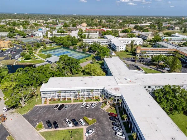 $1,800 | 2450 Canadian Way, Unit 26, Clearwater, FL 33763