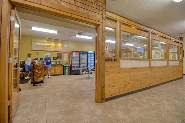 $1,800 | 2450 Canadian Way, Unit 26, Clearwater, FL 33763