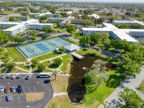 $1,800 | 2450 Canadian Way, Unit 26, Clearwater, FL 33763