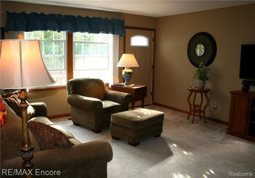8657 Miller Road Clarkston, MI 48348 - Photo 16 of 44 IMG_2123.JPG