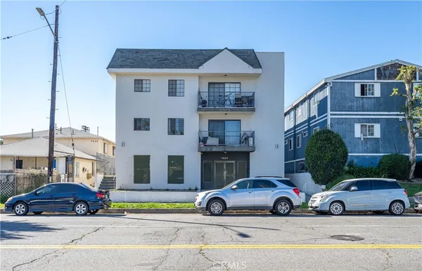 $2,895,000 | 7437 Haskell Avenue, Van Nuys, CA 91406