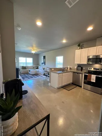 $1,649 | 2010 North Ranch Estates Boulevard, New Braunfels, TX 78130