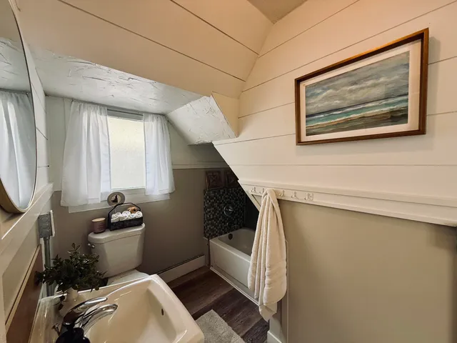 $269,900 | 420 North Robert Street, Ludington, MI 49431