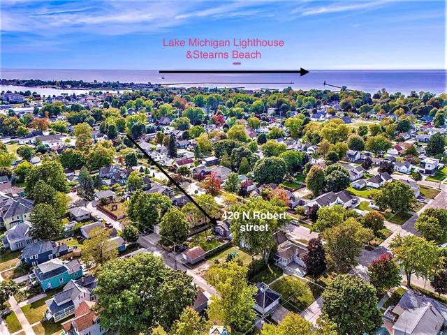 $269,900 | 420 North Robert Street, Ludington, MI 49431