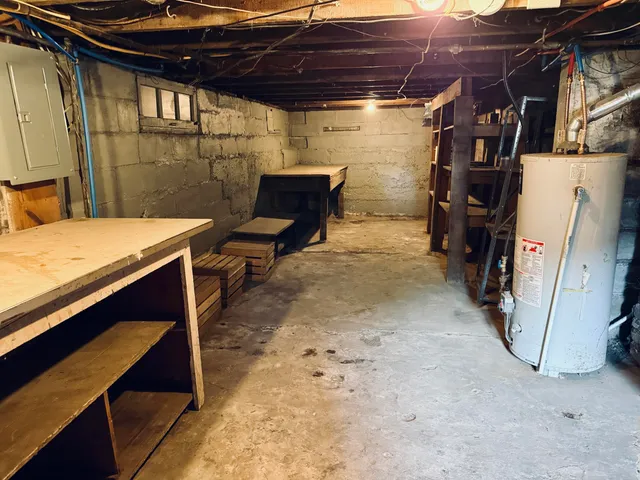 $269,900 | 420 North Robert Street, Ludington, MI 49431